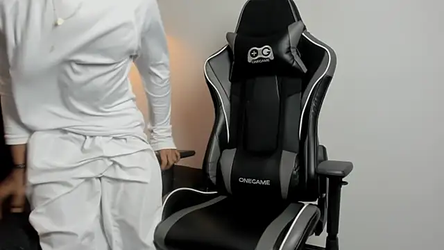 ryder cum23 online show from October 12, 2025, 9:36 pm