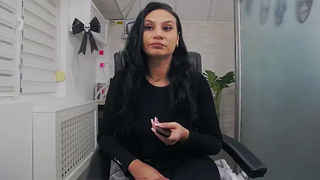 Snapshot of YaraXCox chatting on October 30, 2025, 4:47 am YaraXCox online show from October 30, 2025, 4:47 am