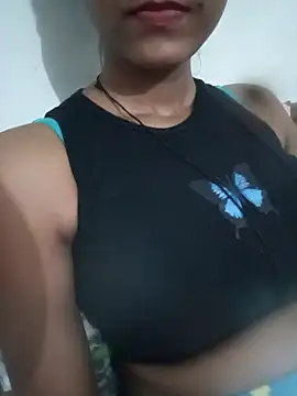 Snapshot of Sexy_baby_pooja chatting on October 13, 2025, 3:34 pm Sexy baby pooja online show from October 13, 2025, 3:34 pm