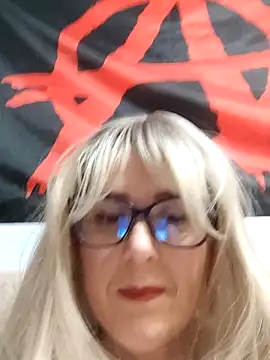 Amelialove42 online show from November 22, 2025, 7:02 pm