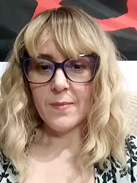 Snapshot of Amelialove42 chatting on February 12, 2026, 7:53 pm Amelialove42 online show from February 12, 2026, 7:53 pm