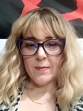 Snapshot of Amelialove42 chatting on February 18, 2026, 8:38 pm Amelialove42 online show from February 18, 2026, 8:38 pm