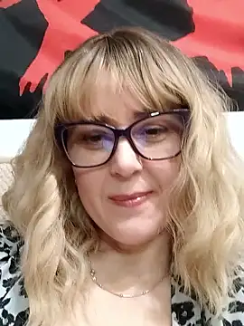 Snapshot of Amelialove42 chatting on March 5, 2026, 6:48 pm Amelialove42 online show from March 5, 2026, 6:48 pm