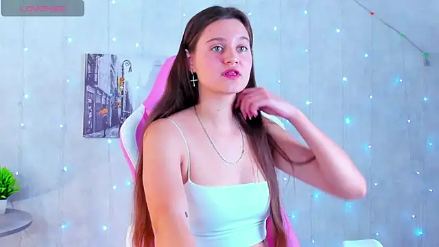 Renesmy Black online show from October 21, 2025, 12:33 am