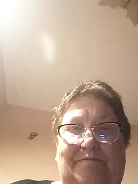 Snapshot of Katherine735 chatting on April 7, 2026, 8:53 pm Katherine735 online show from April 7, 2026, 8:53 pm