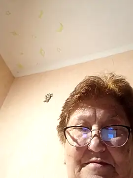 Snapshot of Katherine735 chatting on July 8, 2026, 8:35 pm Katherine735 online show from July 8, 2026, 8:35 pm