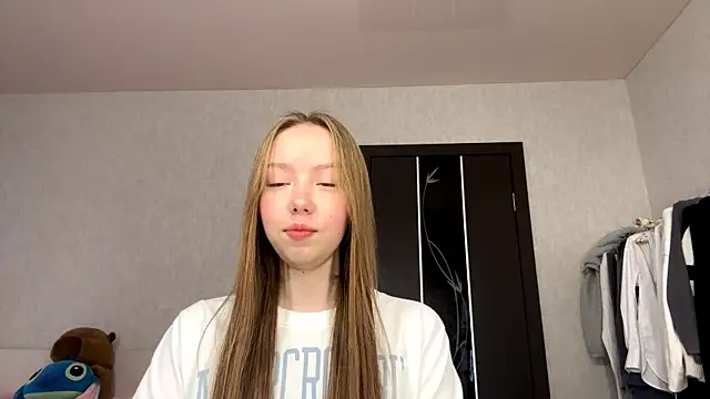 AntoniaMoravick online show from October 25, 2025, 8:11 am