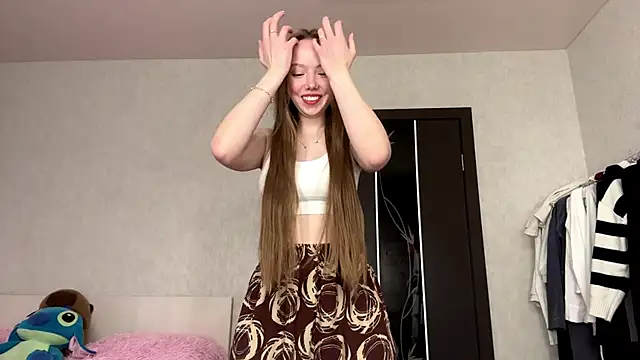 AntoniaMoravick online show from November 17, 2025, 7:47 am