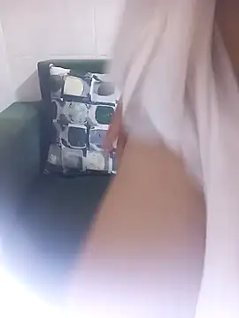 FATIFATIMOROC online show from November 6, 2025, 9:48 pm