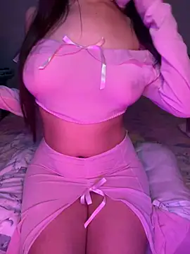 Snapshot of cat-ya chatting on December 2, 2025, 12:38 am cat-ya online show from December 2, 2025, 12:38 am