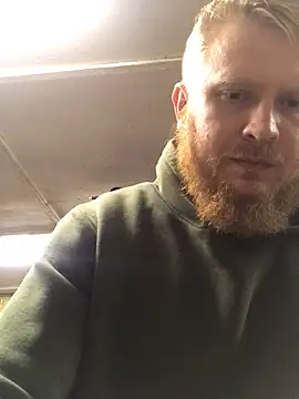 Snapshot of bodywork30 chatting on October 16, 2025, 3:35 pm bodywork30 online show from October 16, 2025, 3:35 pm