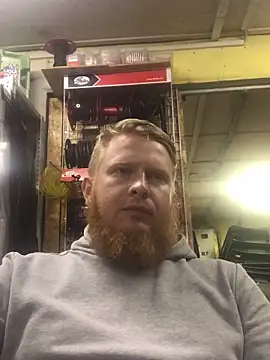 Snapshot of bodywork30 chatting on November 8, 2025, 3:34 pm bodywork30 online show from November 8, 2025, 3:34 pm