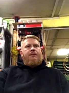 Snapshot of bodywork30 chatting on December 5, 2025, 3:30 pm bodywork30 online show from December 5, 2025, 3:30 pm