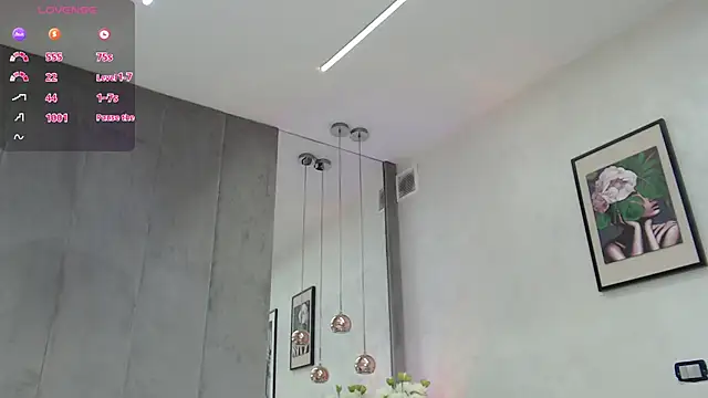 SundyRose online show from October 22, 2025, 8:30 pm