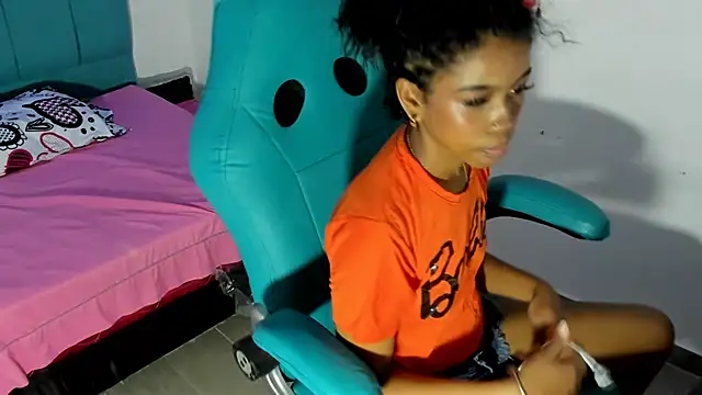 Dakota evans18 online show from November 27, 2025, 3:08 am