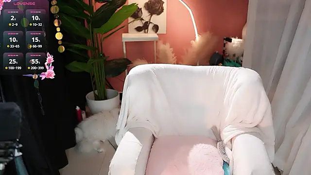 Snapshot of feifei1_L chatting on November 24, 2025, 2:39 pm feifei1 L online show from November 24, 2025, 2:39 pm