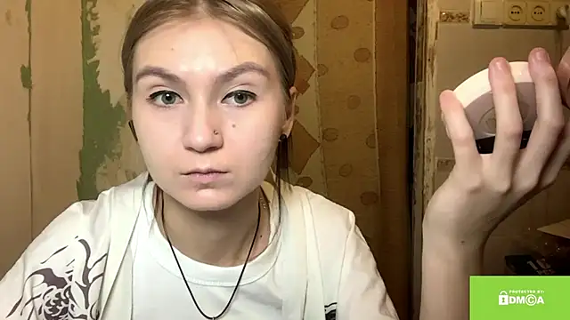 ArianeBhayani online show from November 6, 2025, 9:05 pm