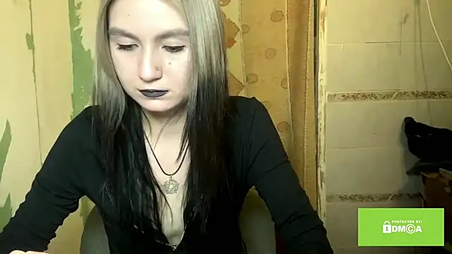 ArianeBhayani online show from November 7, 2025, 9:04 pm