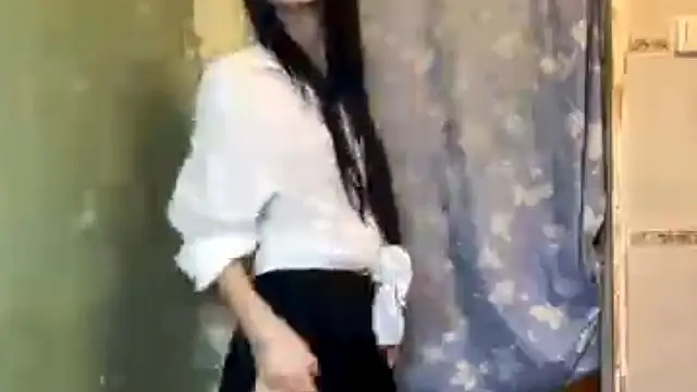 ArianeBhayani online show from December 17, 2025, 9:10 pm