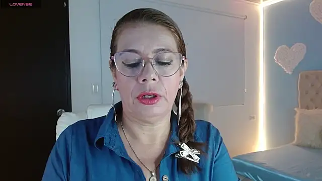 Snapshot of channelsmith_55 chatting on February 19, 2026, 1:29 pm channelsmith 55 online show from February 19, 2026, 1:29 pm