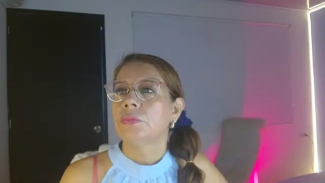 Snapshot of channelsmith_55 chatting on March 28, 2026, 1:54 pm channelsmith 55 online show from March 28, 2026, 1:54 pm