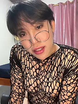 Snapshot of Keyka15 chatting on February 11, 2026, 3:50 pm Keyka15 online show from February 11, 2026, 3:50 pm