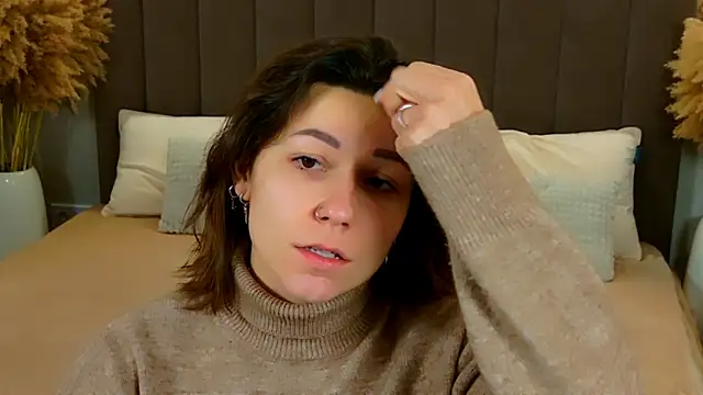 EdenSolis online show from March 19, 2026, 7:12 am