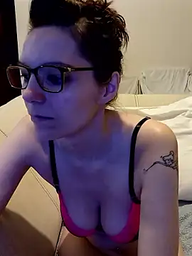 Snapshot of labellerose chatting on January 11, 2026, 6:13 pm labellerose online show from January 11, 2026, 6:13 pm