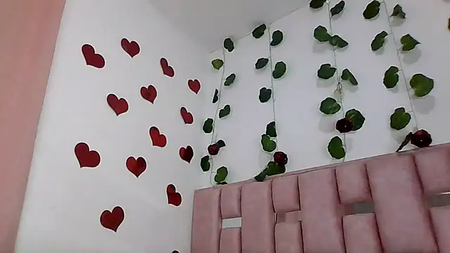 Snapshot of abby_moss_2 chatting on February 25, 2026, 12:37 pm abby moss 2 online show from February 25, 2026, 12:37 pm