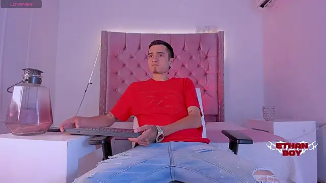 Ethan Boy  online show from October 21, 2025, 8:53 pm