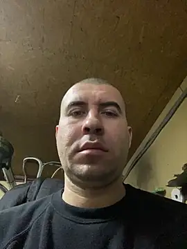 AronMode online show from December 17, 2025, 9:26 am