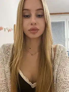 RemyStyles online show from November 14, 2025, 10:51 pm