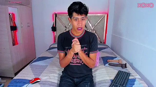 Snapshot of Jacovo2002 chatting on October 16, 2025, 4:13 am Jacovo2002 online show from October 16, 2025, 4:13 am