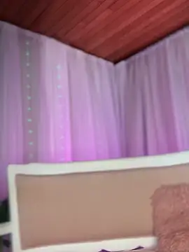 Swweet Miia1 online show from October 26, 2025, 8:37 pm