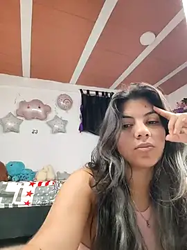 Snapshot of harper_ks chatting on December 4, 2025, 11:13 pm harper ks online show from December 4, 2025, 11:13 pm