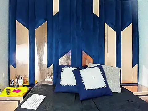 Perla Jonhson Rs online show from October 28, 2025, 1:36 pm