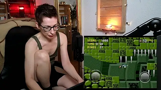 Snapshot of Antifistin chatting on December 5, 2025, 4:14 pm Antifistin online show from December 5, 2025, 4:14 pm