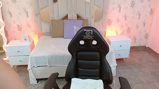 MARIANA TAY1 online show from October 30, 2025, 3:08 am