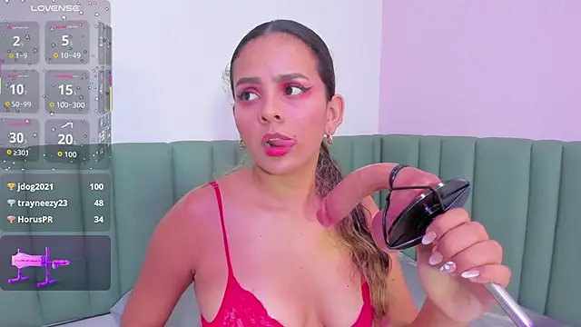 elizabeth liones  online show from November 19, 2025, 4:01 am