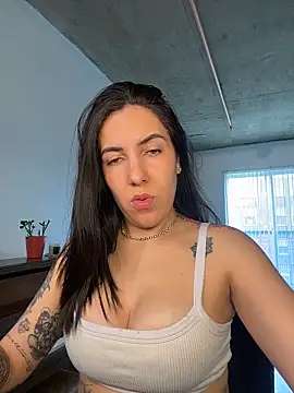 Snapshot of Lolathebaddie chatting on March 13, 2026, 4:24 pm Lolathebaddie online show from March 13, 2026, 4:24 pm