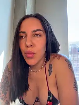 Snapshot of Lolathebaddie chatting on April 3, 2026, 5:00 pm Lolathebaddie online show from April 3, 2026, 5:00 pm
