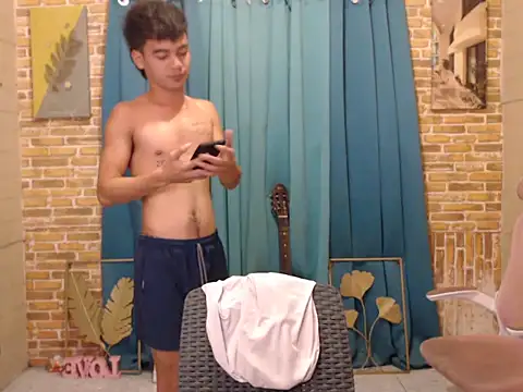 Snapshot of boy_raphael chatting on November 1, 2025, 9:55 am boy raphael online show from November 1, 2025, 9:55 am