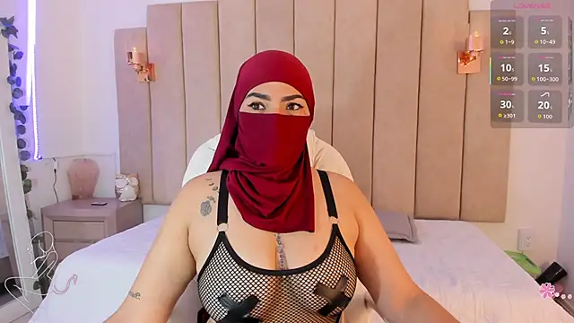 Snapshot of _naylaa_ chatting on January 6, 2026, 3:32 am naylaa online show from January 6, 2026, 3:32 am