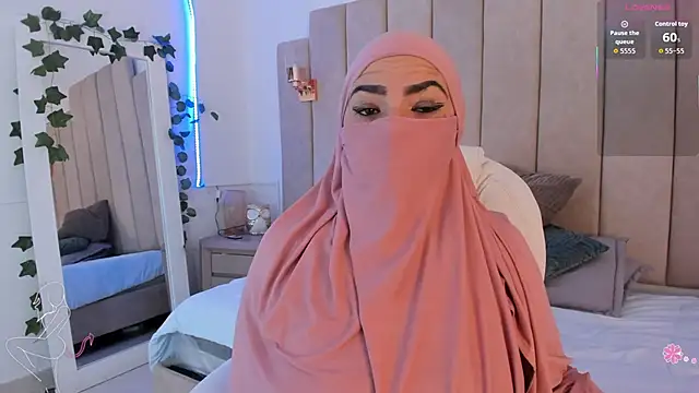 Snapshot of _naylaa_ chatting on January 7, 2026, 2:47 am naylaa online show from January 7, 2026, 2:47 am