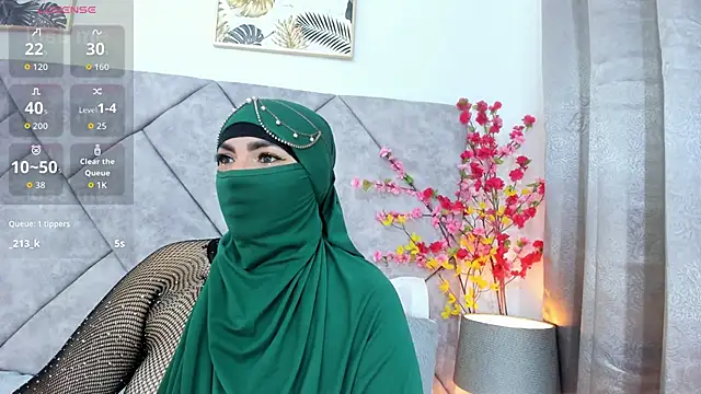 Snapshot of _naylaa_ chatting on April 21, 2026, 3:02 am naylaa online show from April 21, 2026, 3:02 am