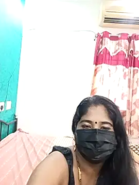 tamil-aunt online show from October 16, 2025, 4:24 am