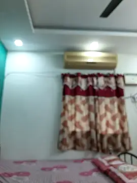 tamil-aunt online show from December 4, 2025, 5:28 am