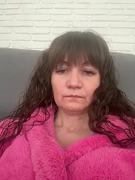 Butterfly8385 online show from February 12, 2026, 11:49 am