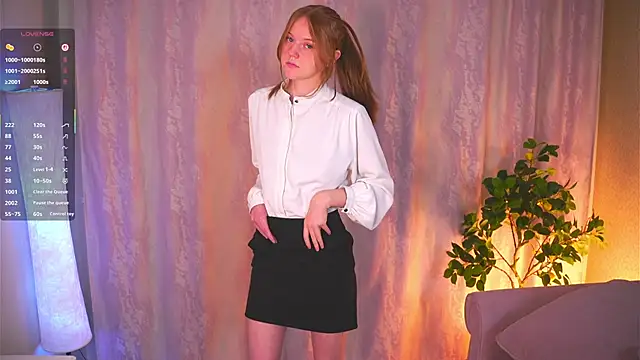 VernellArey online show from December 19, 2025, 3:52 pm