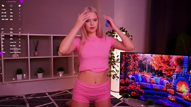 KaryTasch online show from November 17, 2025, 8:14 pm